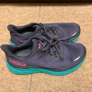 Hoka One One size 9